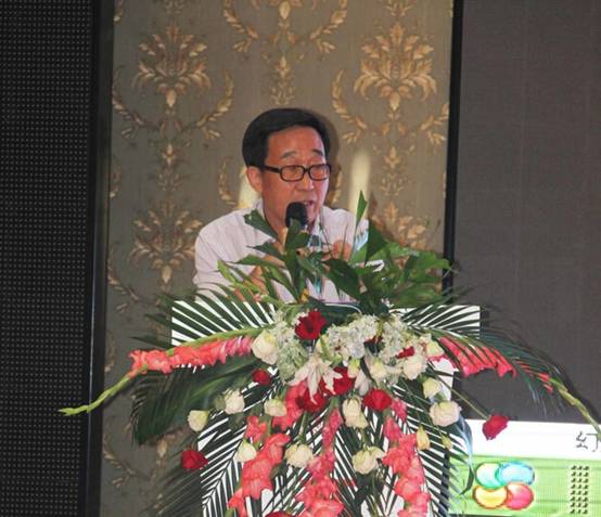 中國品牌第一人現(xiàn)身產(chǎn)業(yè)化發(fā)展論壇，共同分享饕餮智慧盛宴